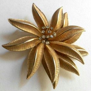 Vintage mid century succulent pin brooch flower